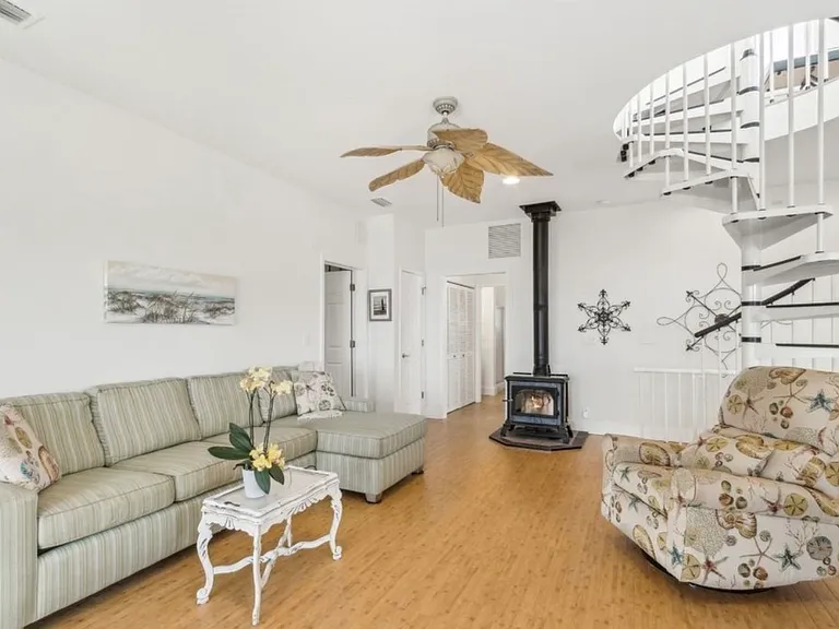 855 S Fletcher Ave — Photo 8
