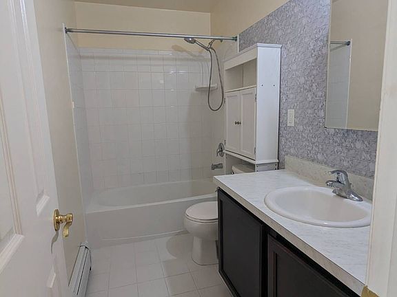 4th image of 102B Dolphin Ct