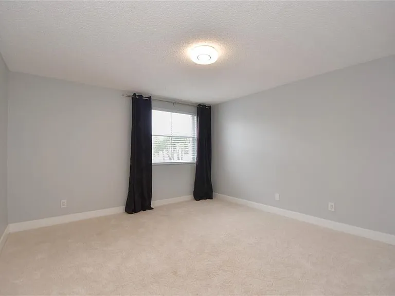 4801 Grapevine Way — Photo 13