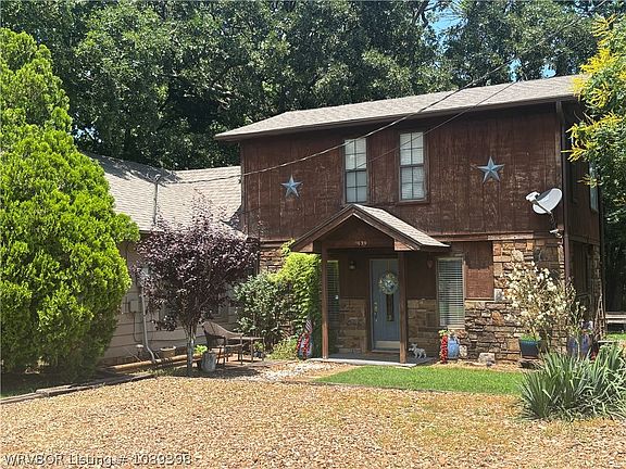 2nd image of 1639 Coles Chapel Cir