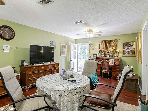 4th image of 12306 Ailanthus Cir