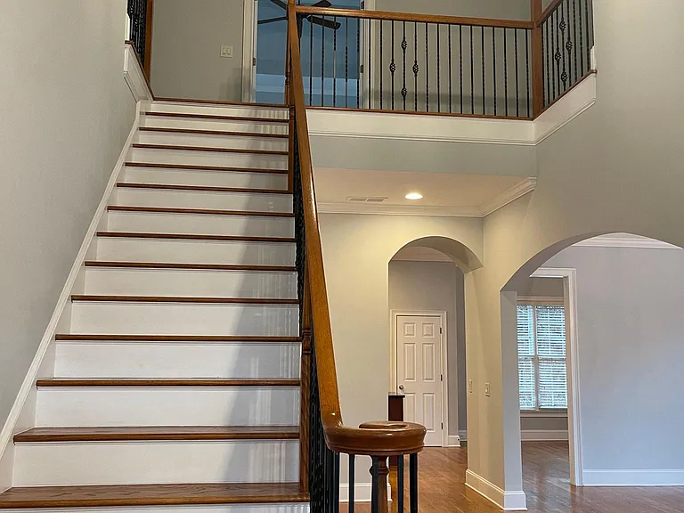 390 Wembley Cir — Photo 14