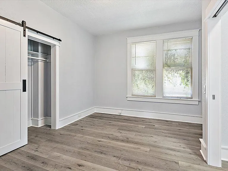 2142 Park Street — Photo 10