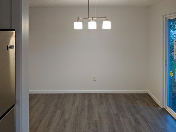 4th image of 14511 NE Juniper Ave