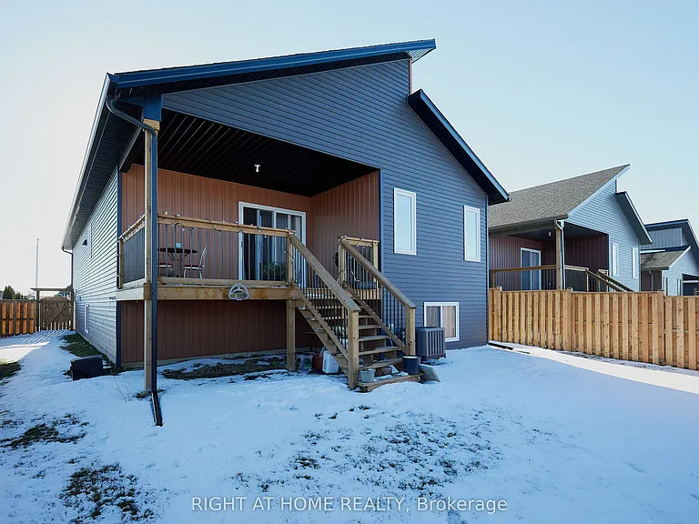 42 Moonstone Cres — Photo 26