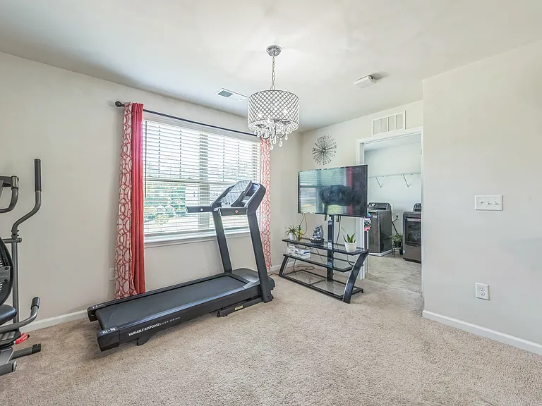 1012 Leland Dr — Photo 34