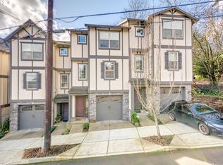 3684 SW Baird St, Portland, OR 97219