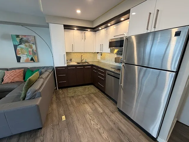 300 N State St #4326 — Photo 6