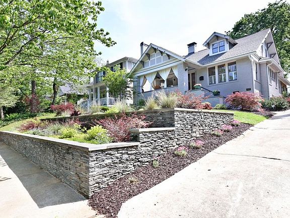 2nd image of 445 Clifton Rd NE