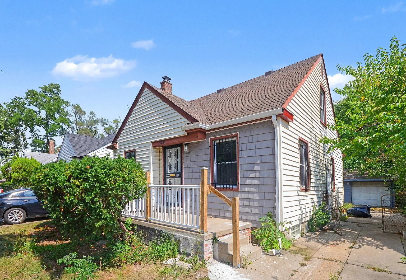 3 bed, 1.0 bath, 912 sqft, $1,450 — Photo 3