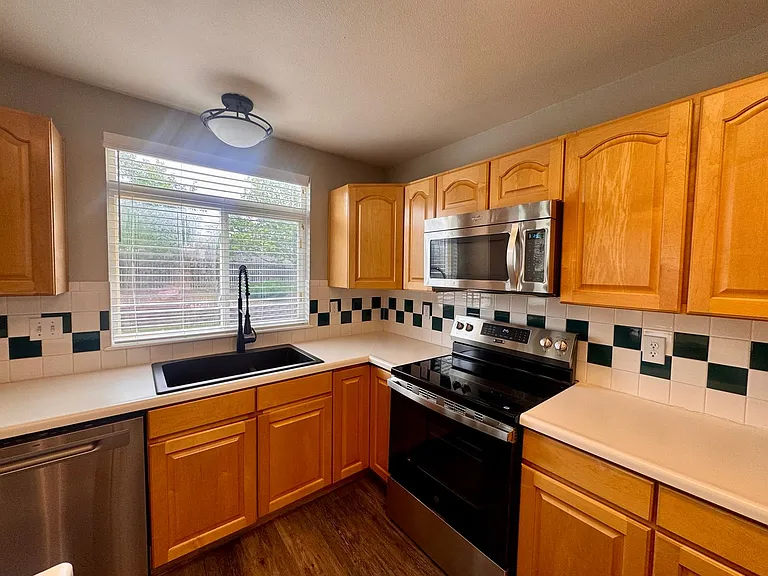 9380 Melbourne Dr — Photo 15
