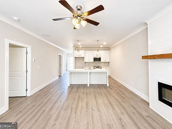 5th image of 28 Village Ct #16