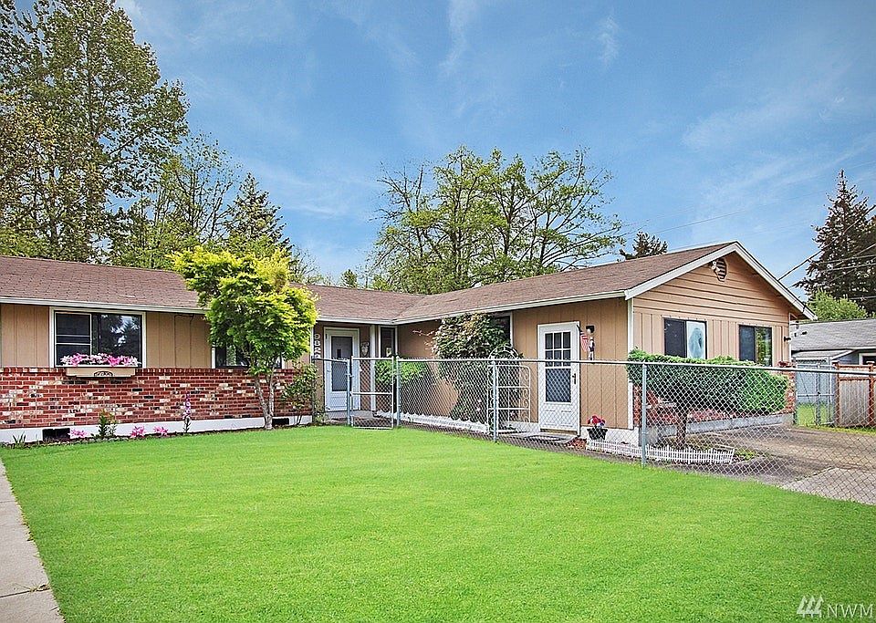 1st image of 9823 McKinley Ave E