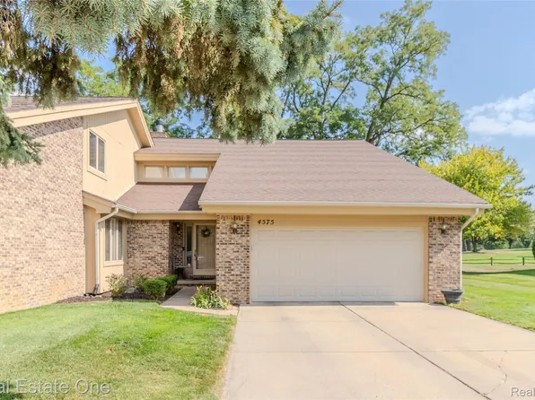 4575 Fairway Ct, Waterford, MI 48328