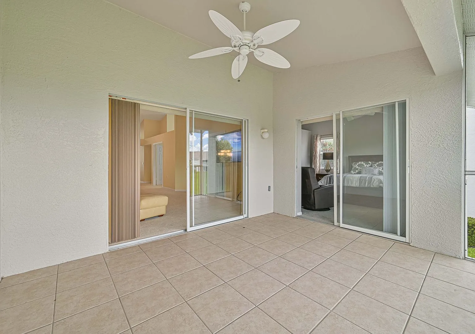 Now Available - 2/2 + Den Condo In Fountain Lakes! — Photo 4
