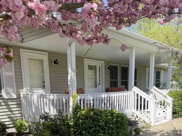 6675 122nd Ave, Fennville, MI 49408