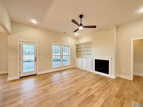 5th image of 15 Swanee Dr