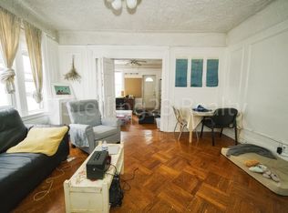 2521 14th St #B2, Astoria, NY 11102