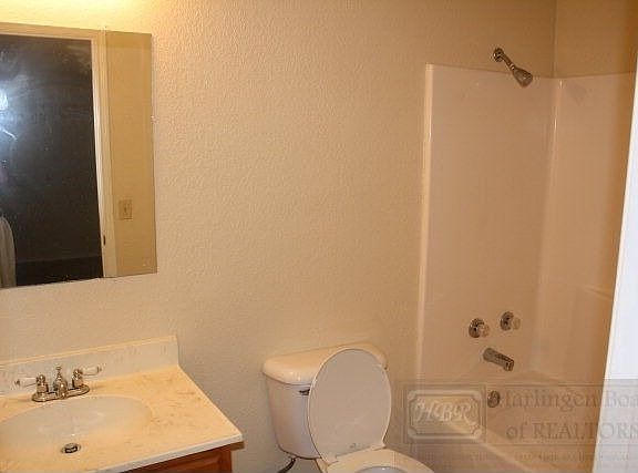 3rd image of 31584 Nogales Dr