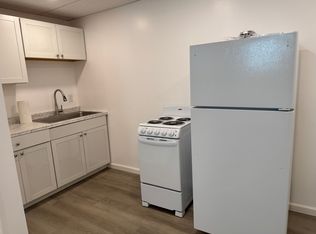 47 Brackett St #1B, Portland, ME 04102