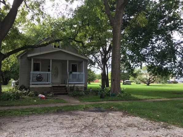 217 S State St, Gibson City, IL 60936