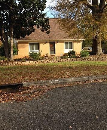 2nd image of 908 Canterbury Ct