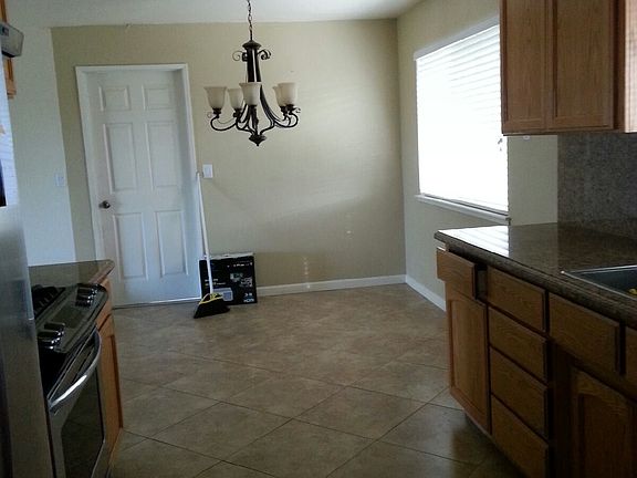 5th image of 1249 E Pecan Ave