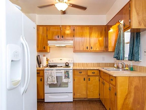 4th image of 4684 Kimberly Dr