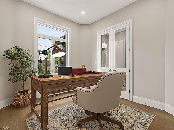 3rd image of 279 Hess St S