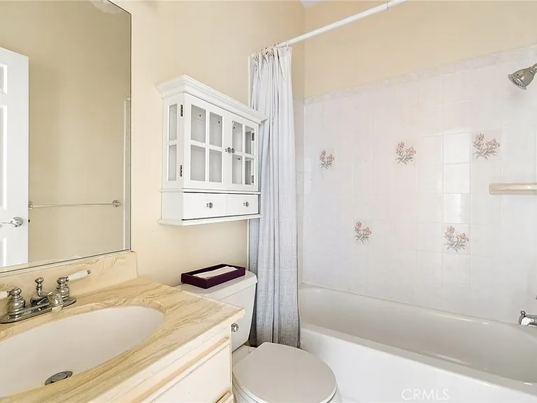 497 E California Blvd #119 — Photo 10