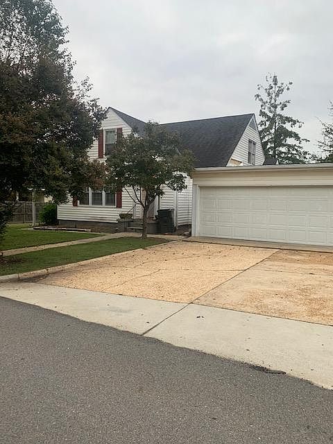 1st image of 553 25th St