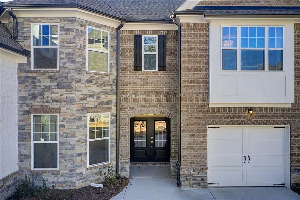 5 bed, 4.0 bath, 3800 sqft, $5,500 — Photo 3