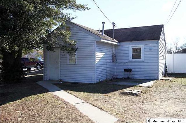 1st image of 63 Railroad Ave