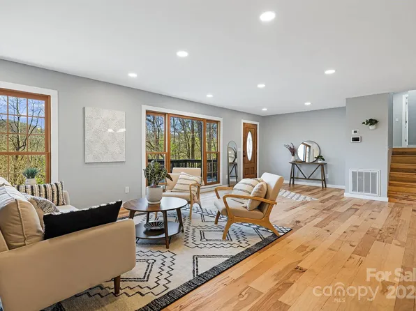 32 Whitaker View Rd, Fairview, NC 28730