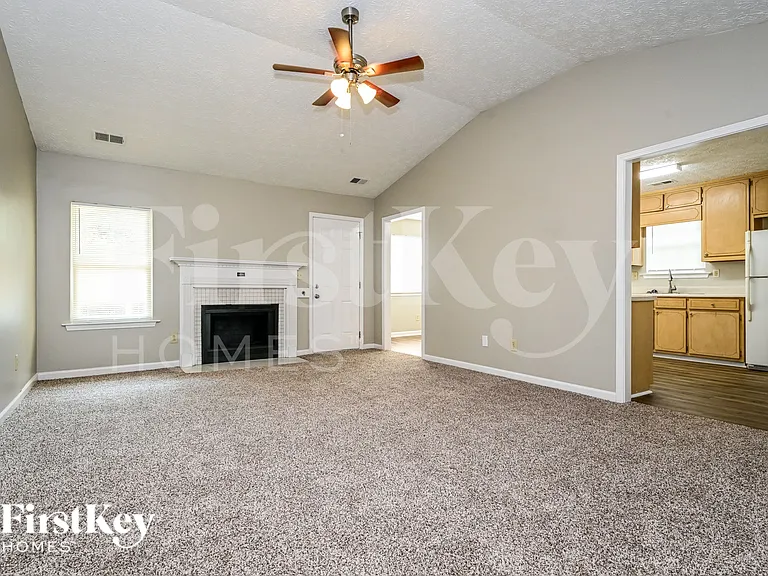 5992 Homestead Cir — Photo 2