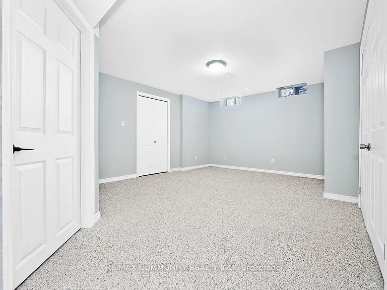 48 Riverwalk Pl — Photo 22