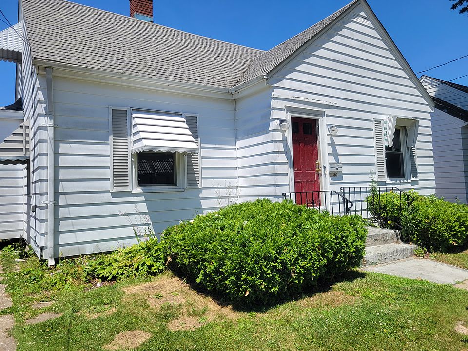 1st image of 1140 W 31st St