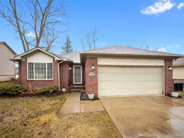 29054 Currier Ave, Westland, MI 48186