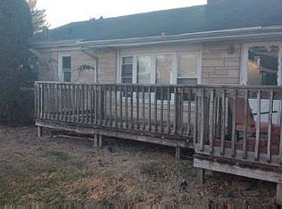 410 NE 7th St, Linton, IN 47441