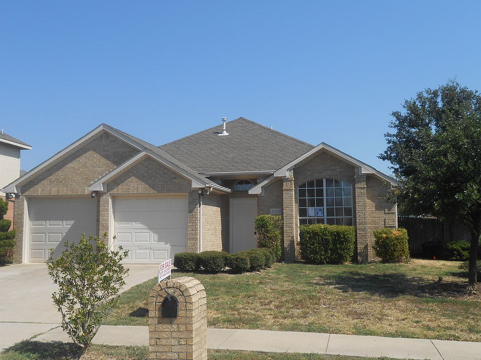 1st image of 5601 Creekhollow Dr