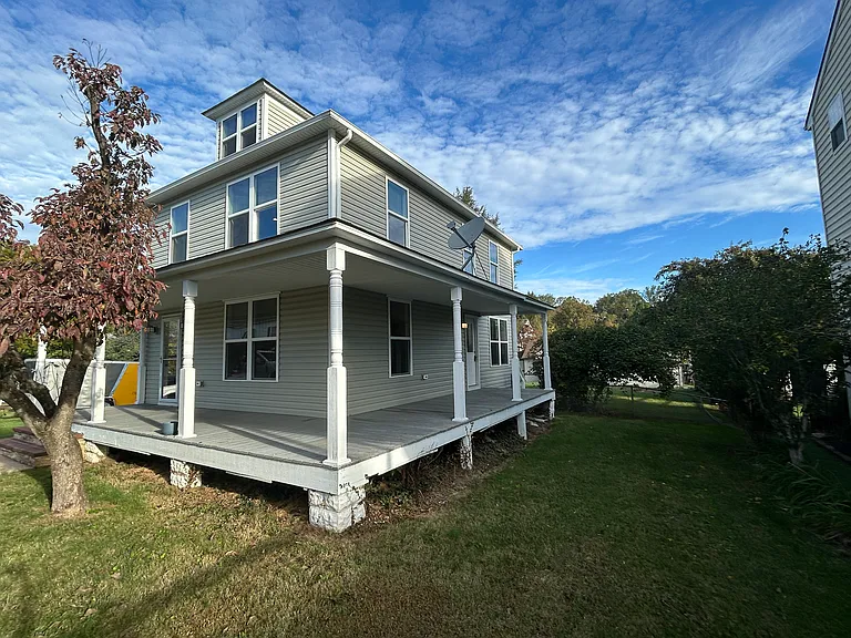 2605 Maple Ave — Photo 32