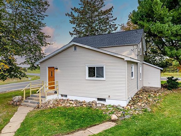 2nd image of 3004 County ROAD