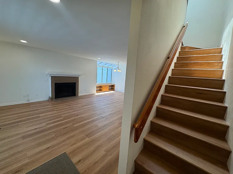 606 E Workman St — Photo 12