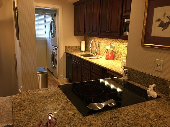 kitchen & laundry room