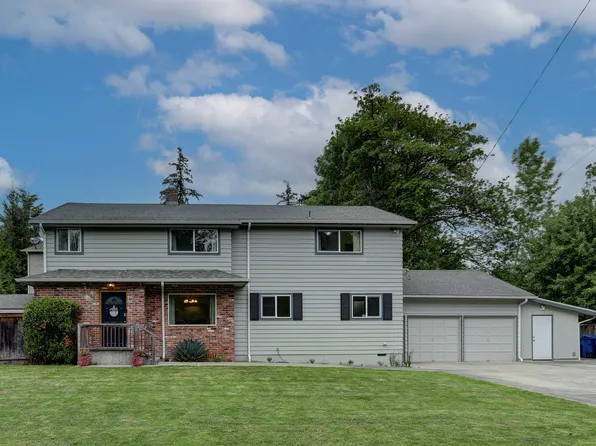 7820 NE 195th St, Kenmore, WA 98028