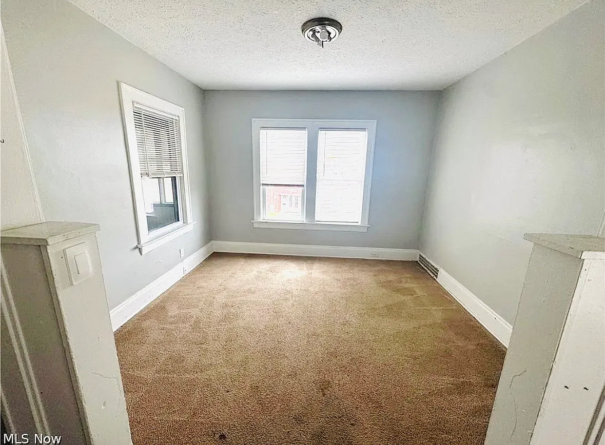 2 bed, $1,300 — Photo 3