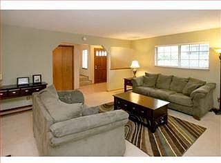 5th image of 918 Paget Ave