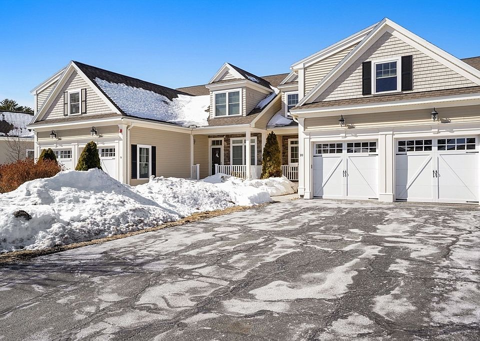 1st image of 10 Fairway Dr #10