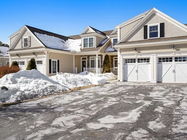 10 Fairway Dr #10, Topsfield, MA 01983