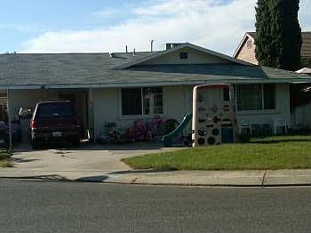 1st image of 2912 Fern Ct